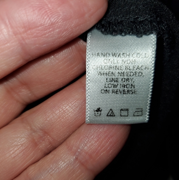 Beautiful Top with Sequins - Picture 7 of 9